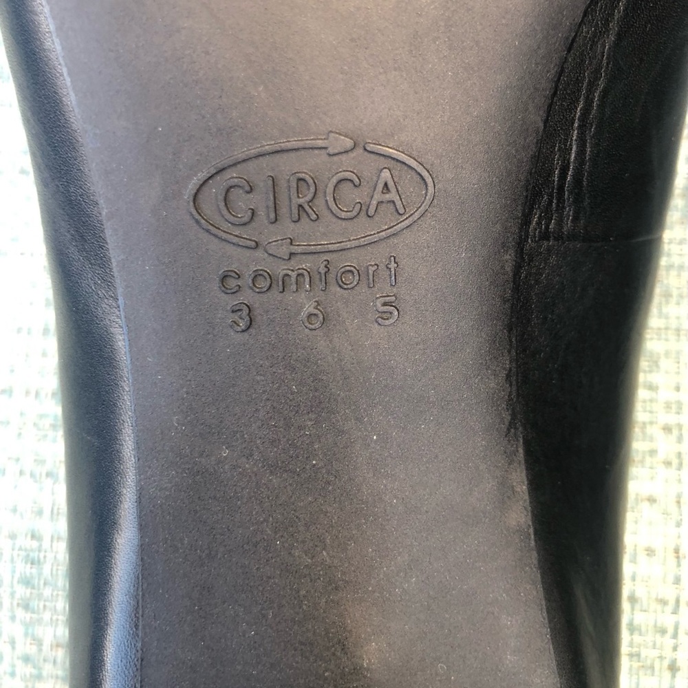 Women’s classic black leather almond toe dress pump kitten heels size 10 - Picture 8 of 8